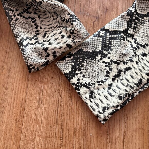 12 Thompson High Rise Slim Leg Ankle Length Pleather Pants Snake Women’s Sz S - Picture 8 of 10